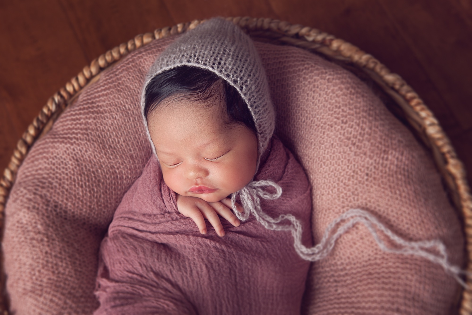 Newborn sibling photography session